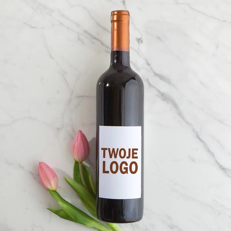 Wino czerwone półwytrawne z logo
